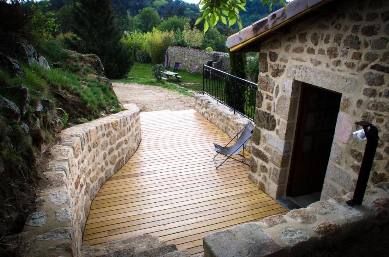 Le Petit Rias Gite Soleil Saint Maurice en Chalencon Ngoại thất bức ảnh