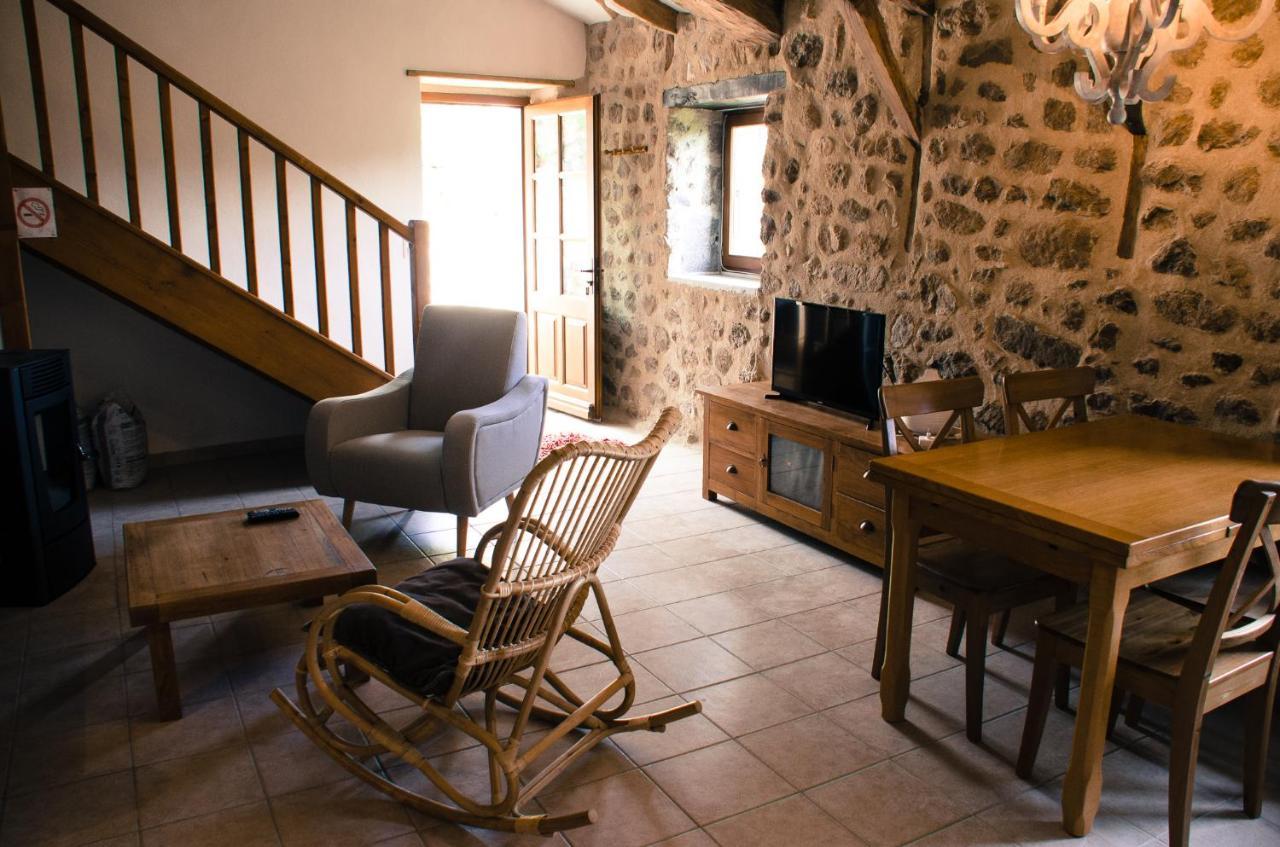 Le Petit Rias Gite Soleil Saint Maurice en Chalencon Ngoại thất bức ảnh